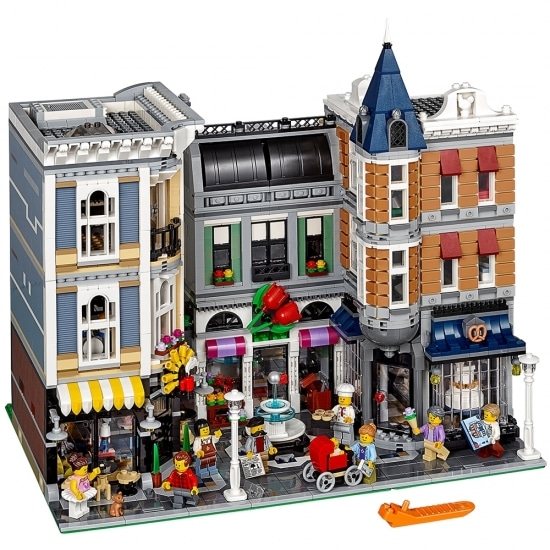LEGO 10255 Assembly Square