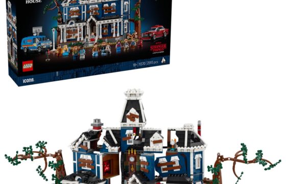 Official LEGO box image for set 11370