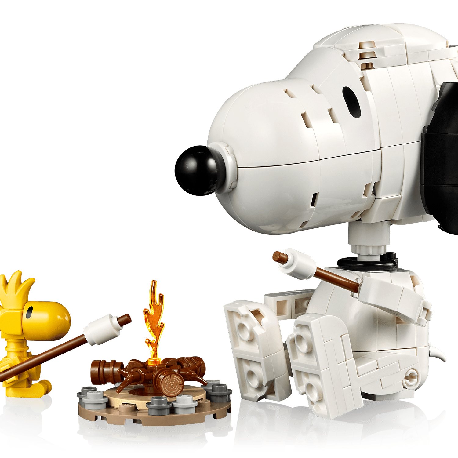 Official LEGO detail image for LEGO Ideas 21368 Peanuts Snoopy's Doghouse