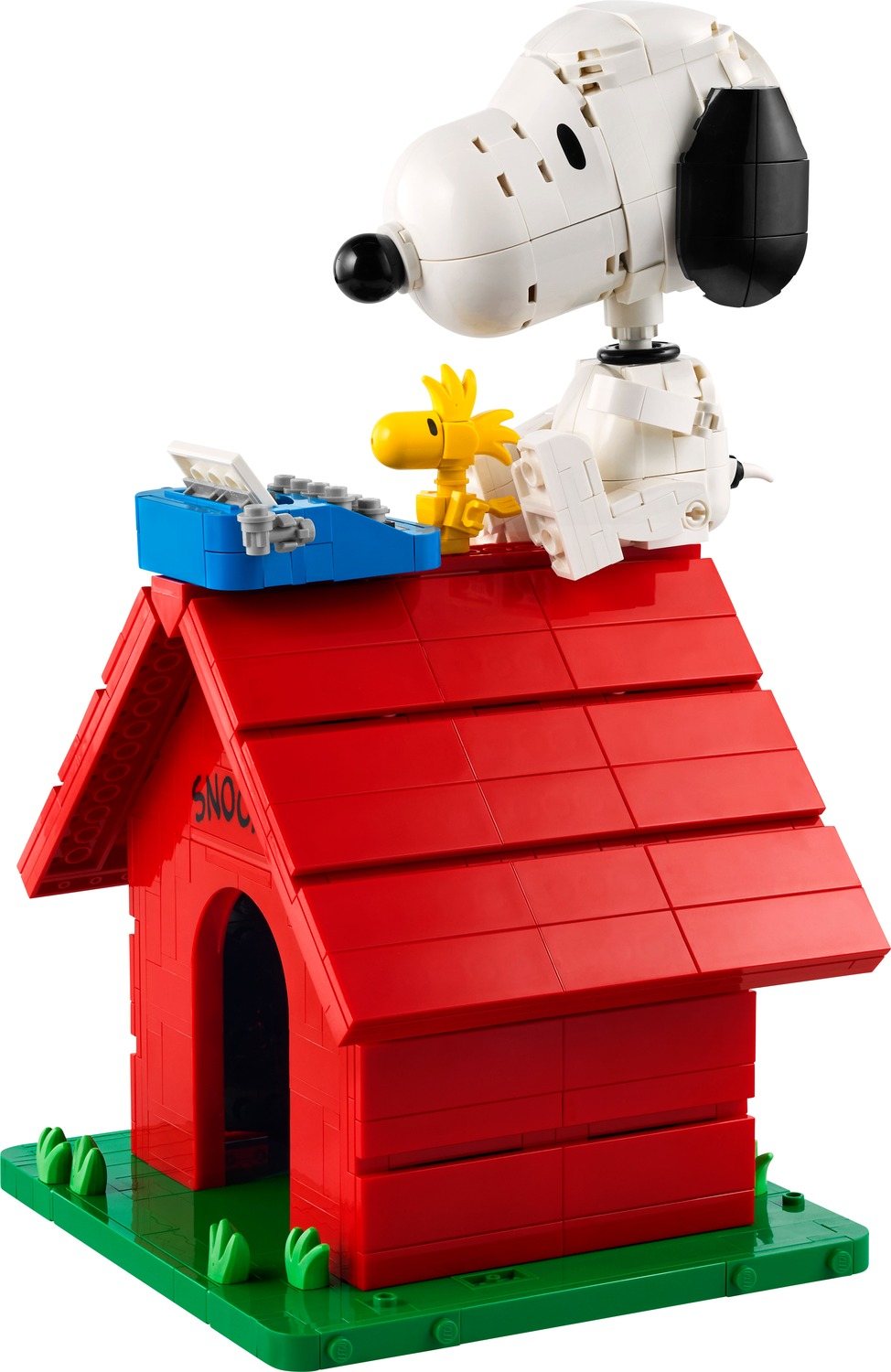 Official LEGO box image for LEGO Ideas 21368 Peanuts Snoopy's Doghouse
