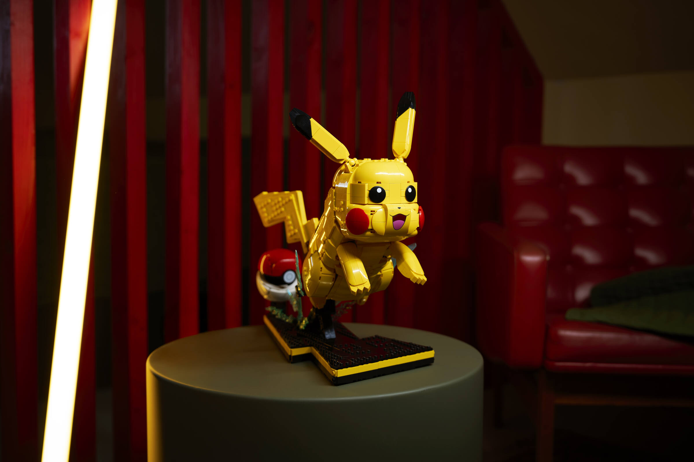 LEGO Pokémon 72152 Pikachu and Poké Ball official lifestyle image from LEGO.com