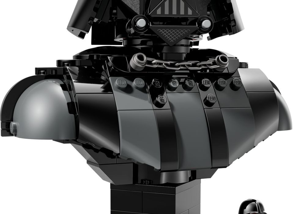 Official LEGO product image of LEGO Star Wars 75439 Darth Vader Bust