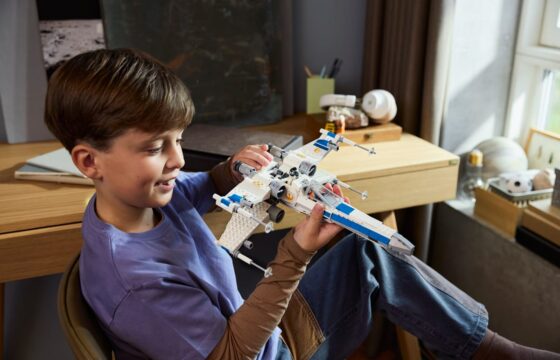Official LEGO lifestyle image of New Republic X-Wing Starfighter 75460