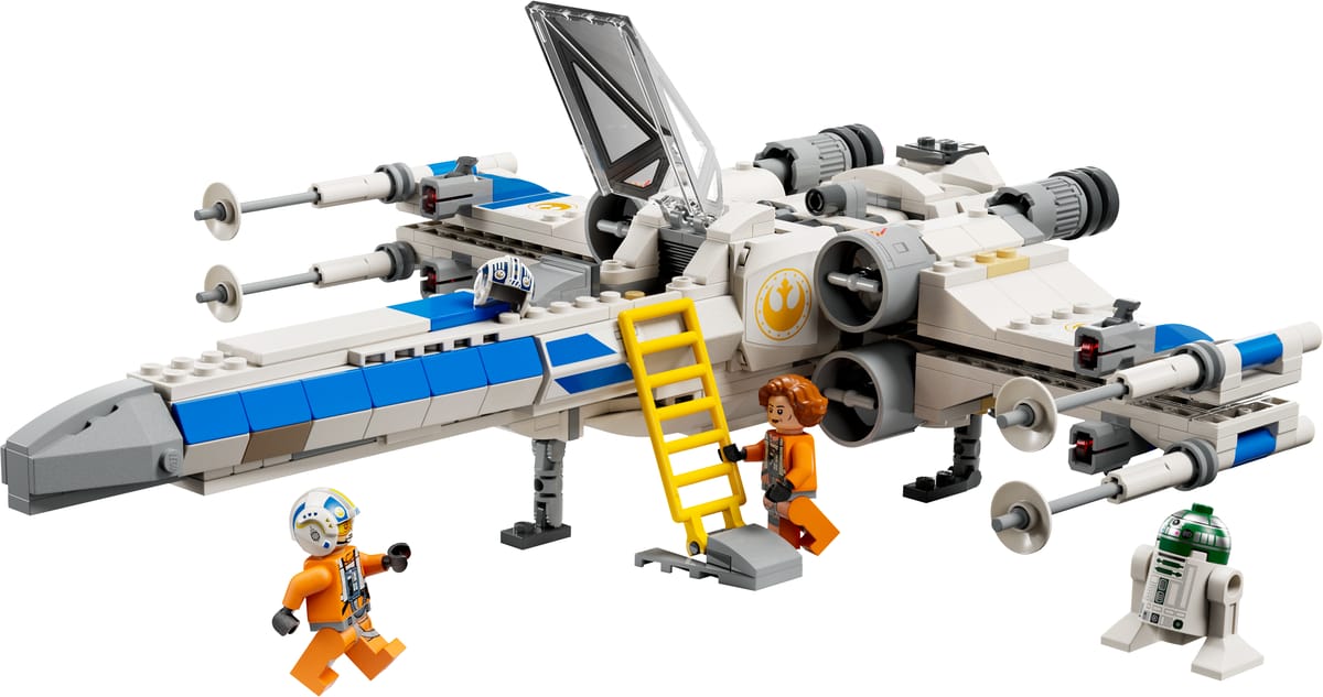 Official LEGO prod image of New Republic X-Wing Starfighter 75460