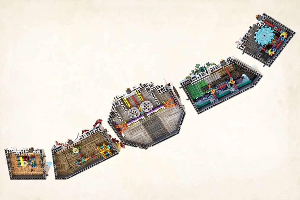 The central Round Table area in the Kaamelott LEGO Ideas project