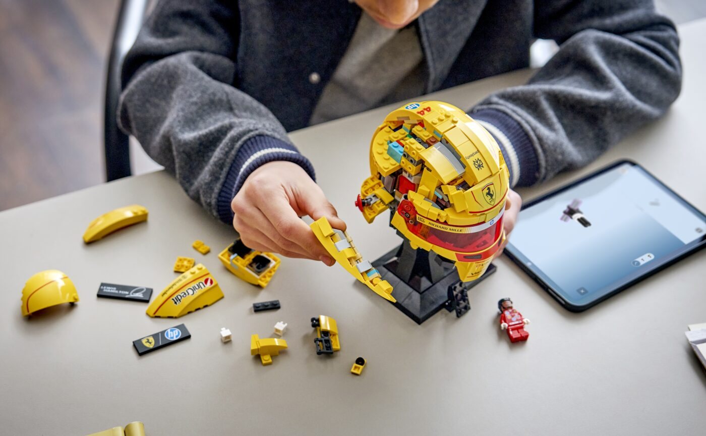 LEGO 43022 Lewis Hamilton Helmet lifestyle image on display