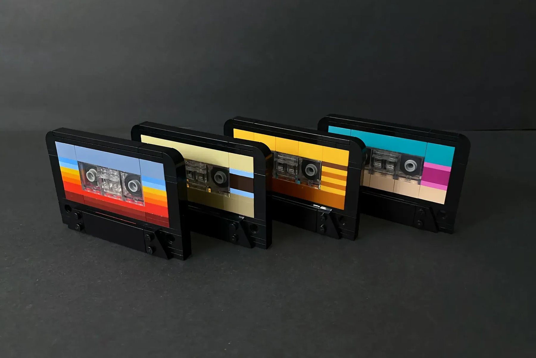 LEGO Ideas Boombox Stereo image showing cassette and dial details