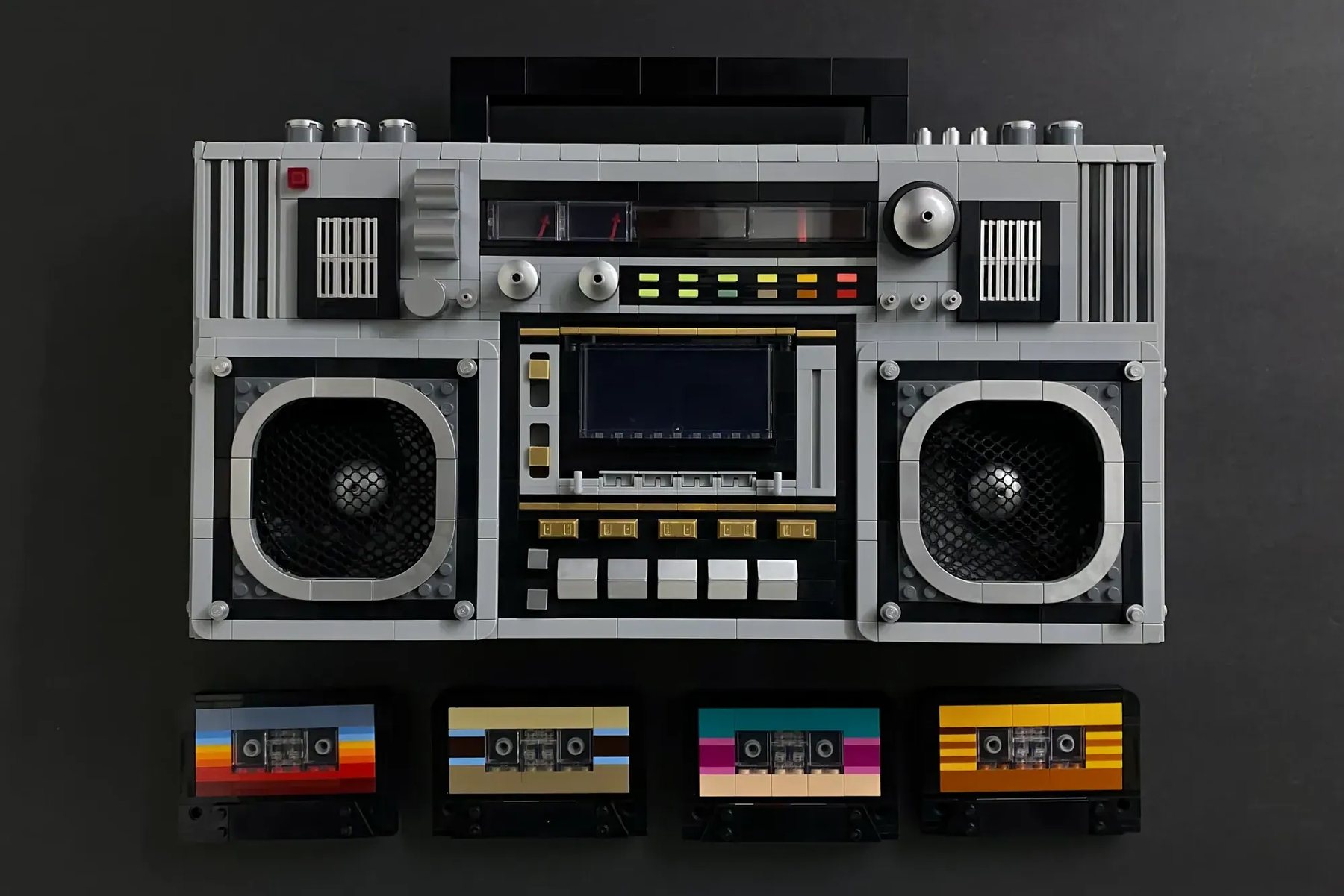 LEGO Ideas Boombox Stereo alternate project image with side angle
