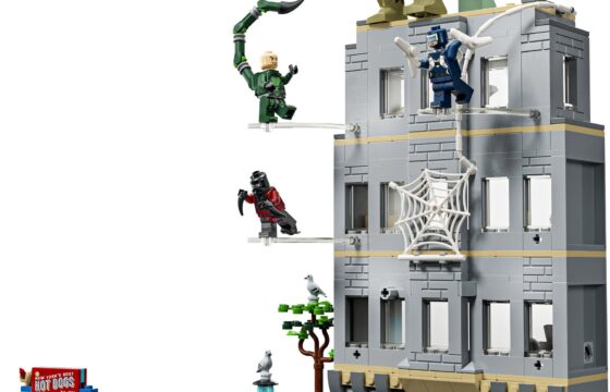 Official LEGO image of 76350 Spider-Man vs. Hulk Epic Clash
