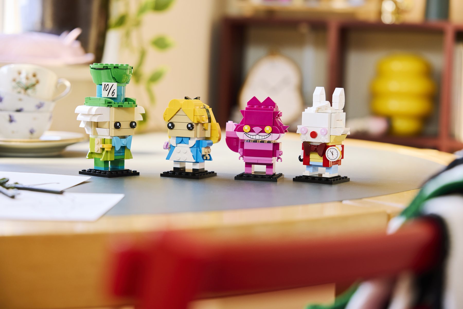 Official LEGO image of Alice in Wonderland