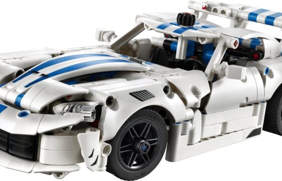 Official LEGO image of Dodge Viper GTS-R Sports Car