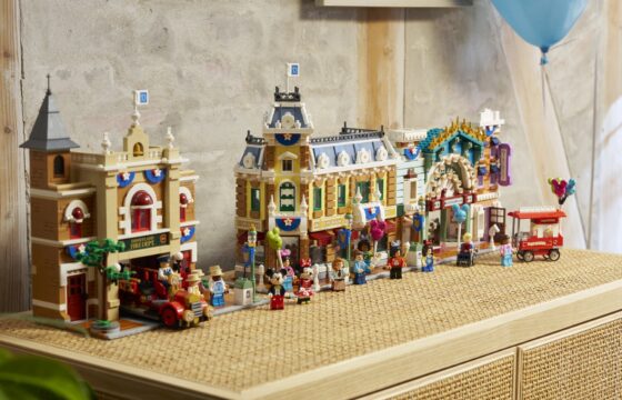 Official LEGO lifestyle image of LEGO Disney 43302 Main Street, U.S.A.