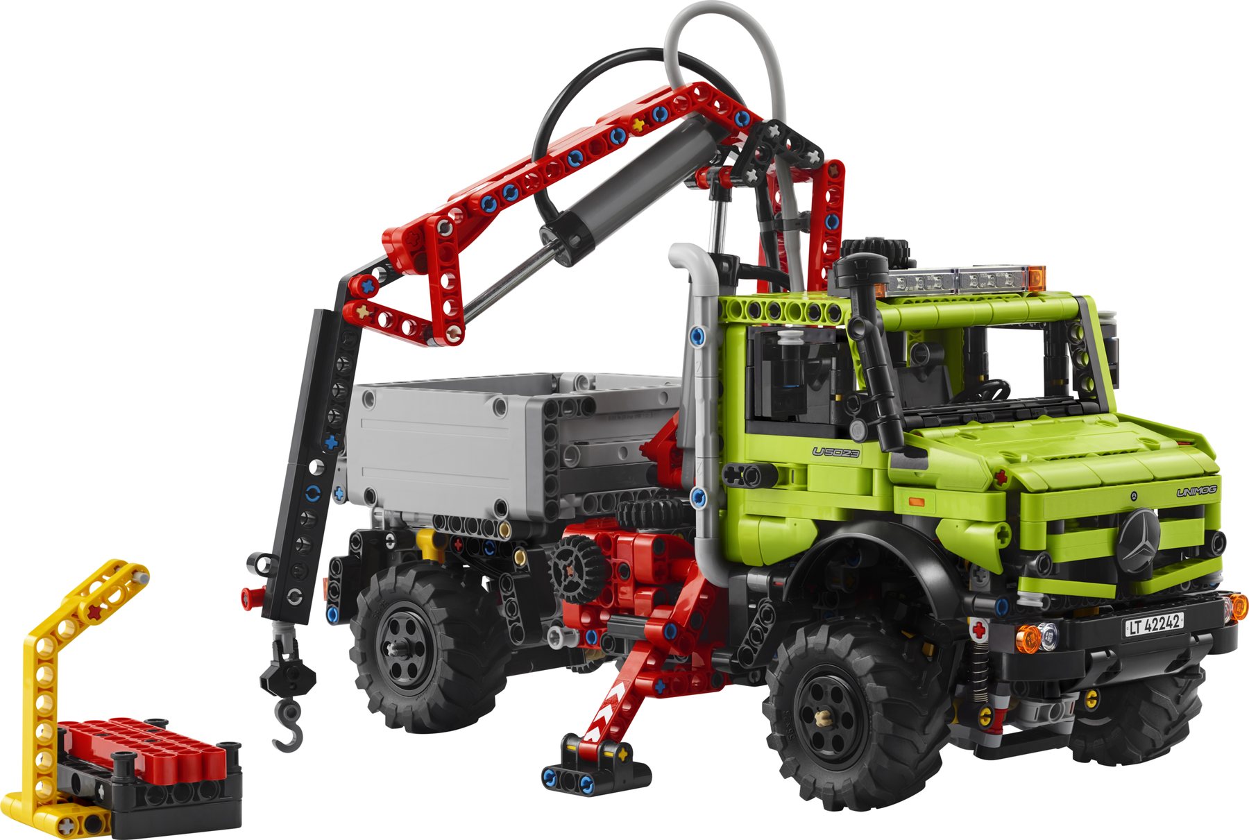 Official LEGO image of Mercedes-Benz Unimog U 5023 with Crane
