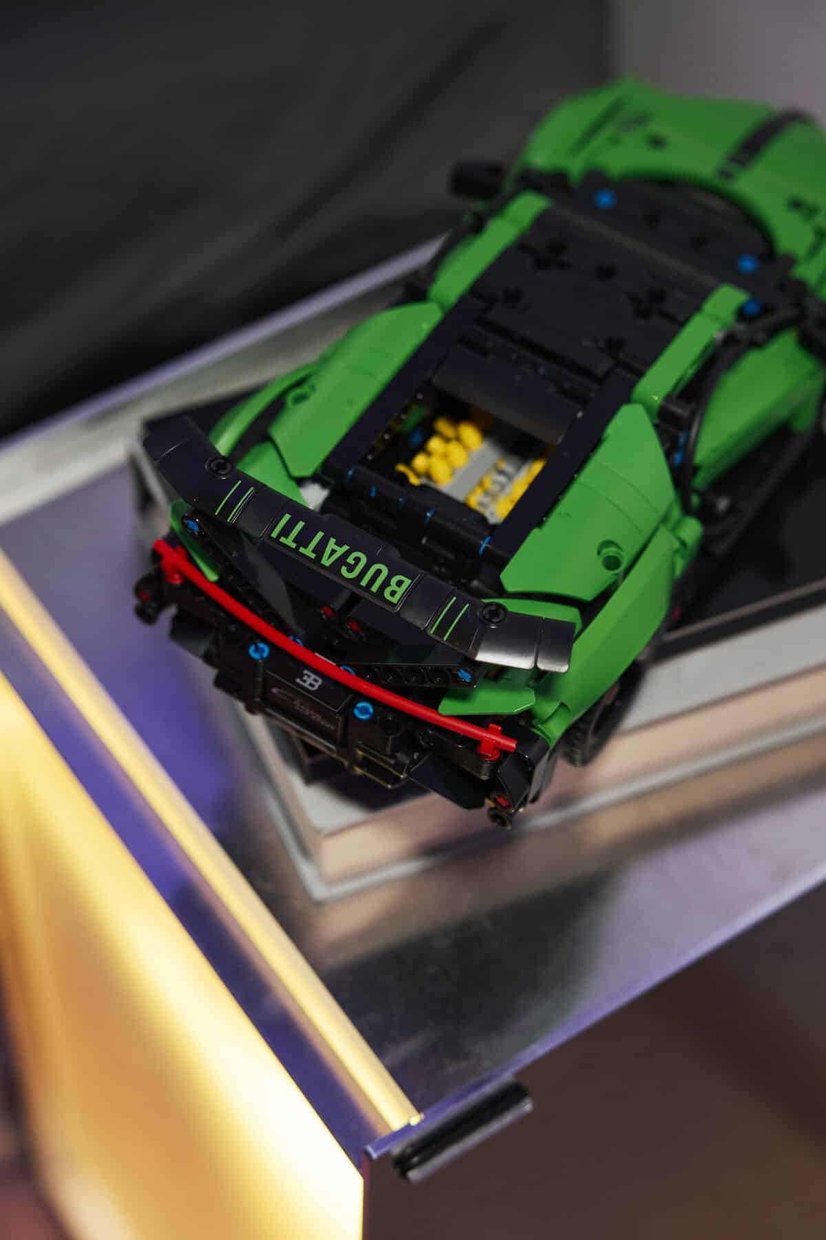 Official LEGO image of Green Bugatti Chiron Pur Sport Hypercar