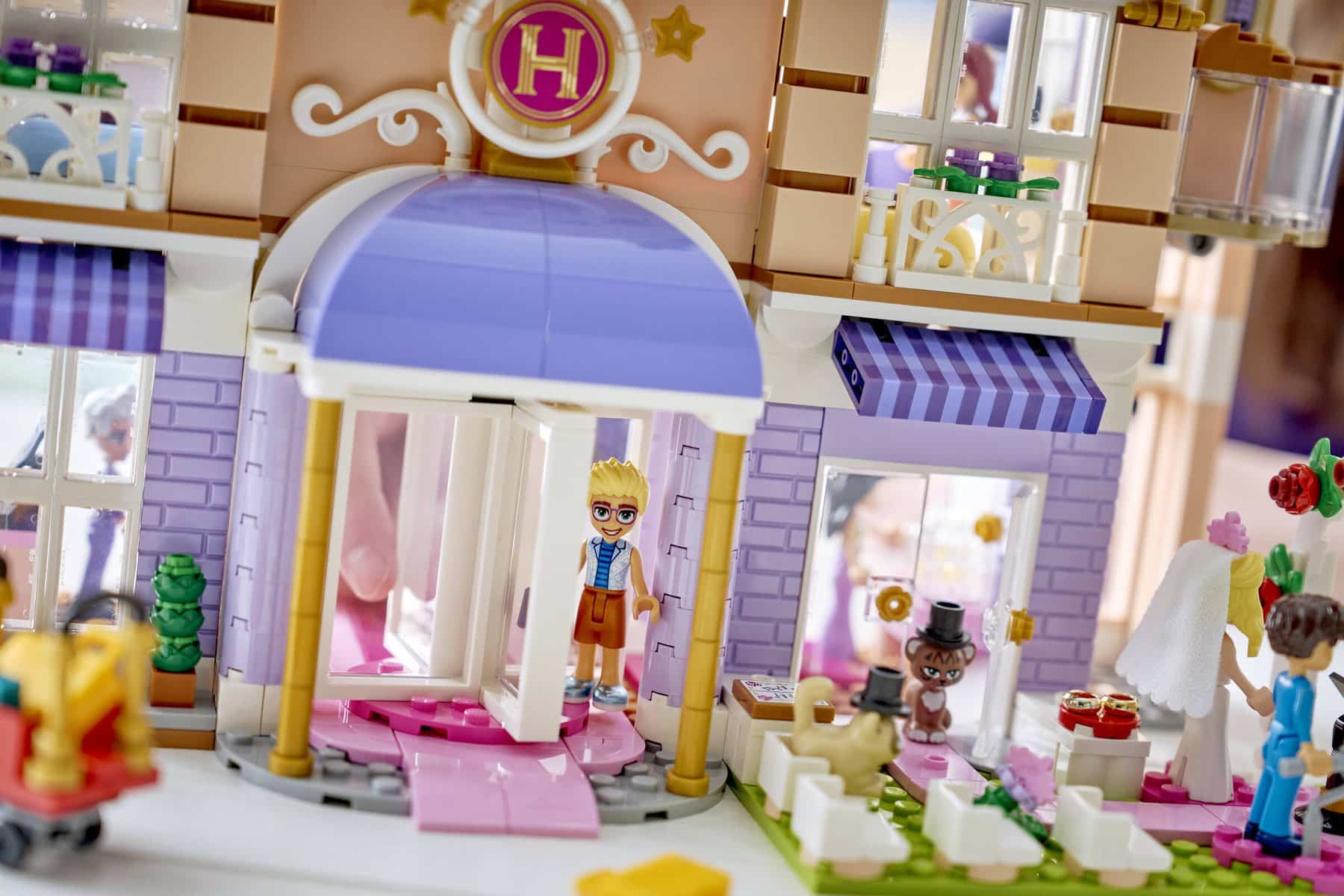 Official LEGO image of Heartlake City Grand Hotel