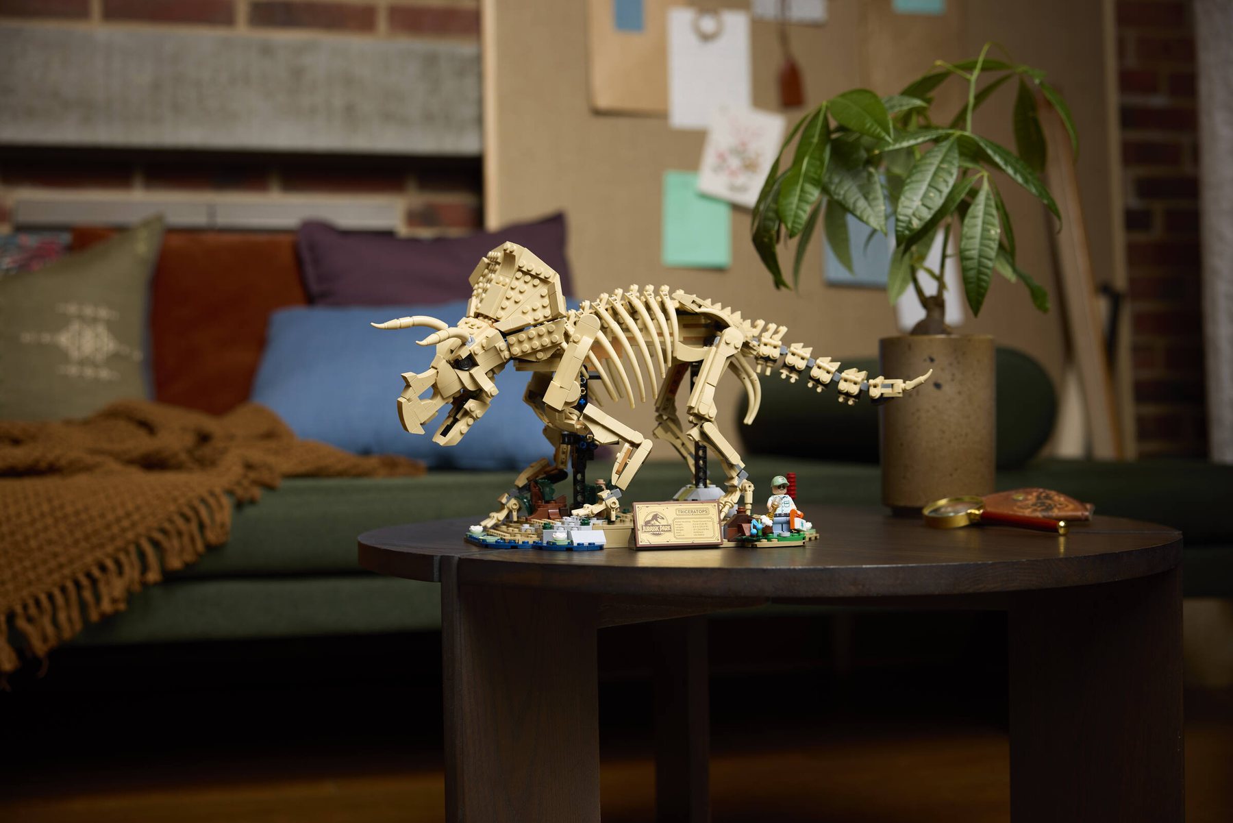 Official LEGO image of Dinosaur Fossils: Triceratops