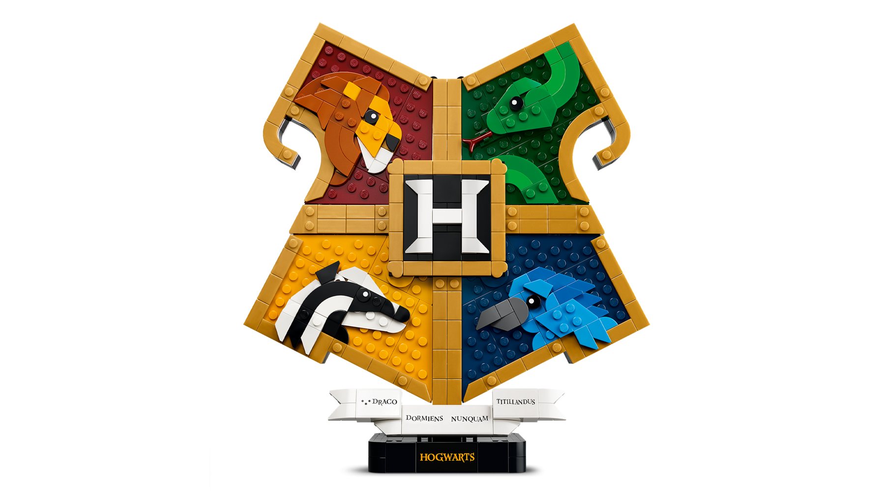 Official LEGO image of Hogwarts™ House Crest