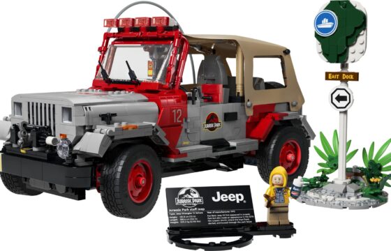 Official LEGO image of Jurassic Park Jeep® Wrangler