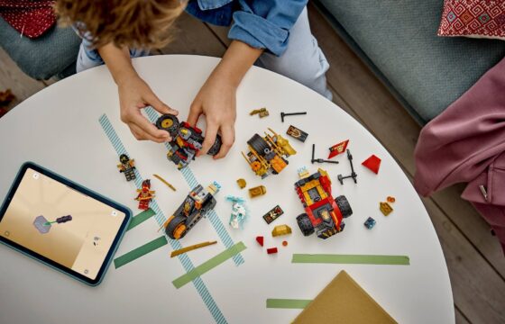 Official LEGO image of Kai and Cole's Combiner Vehicles