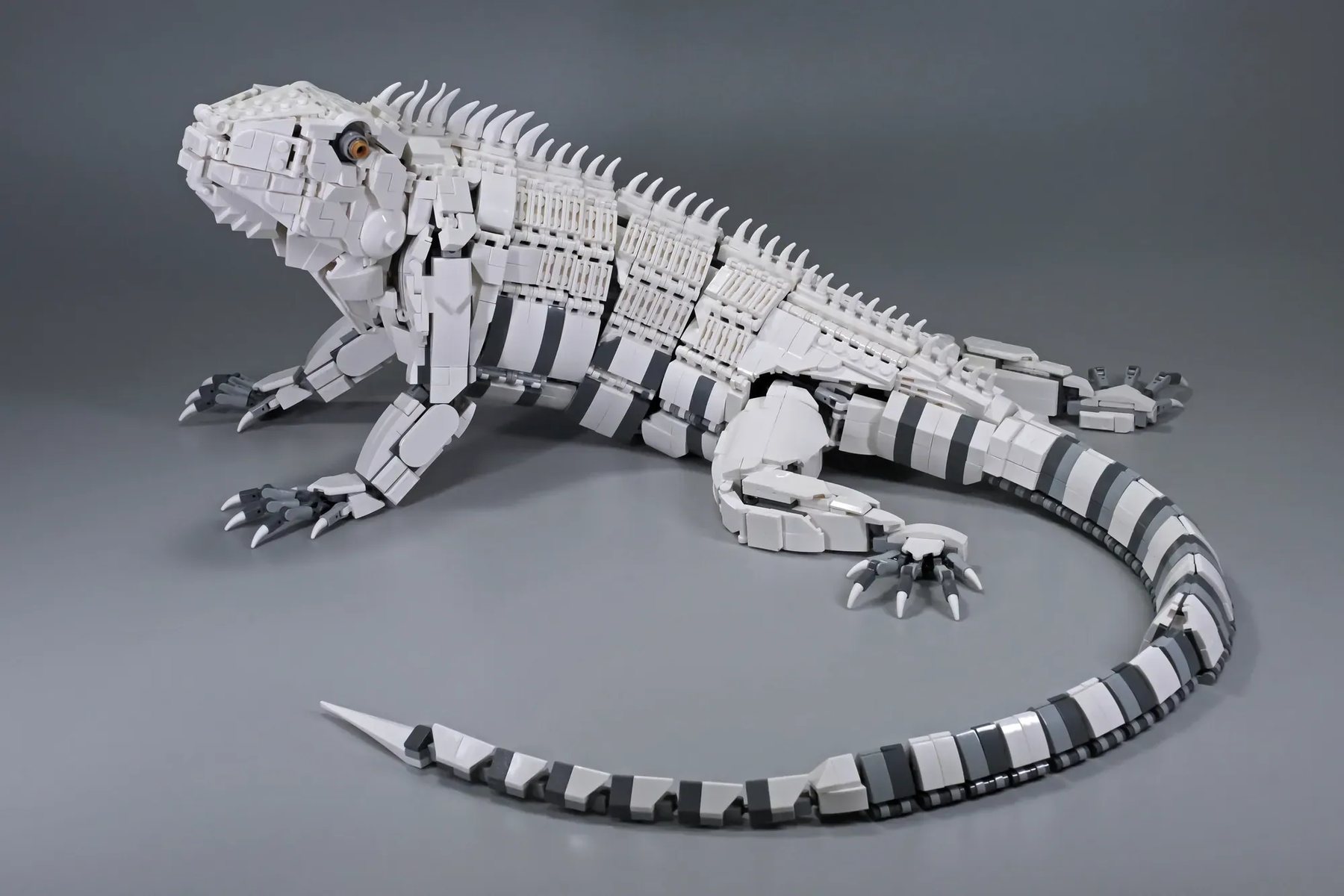 Official LEGO Ideas image of the Green Iguana Mecha project
