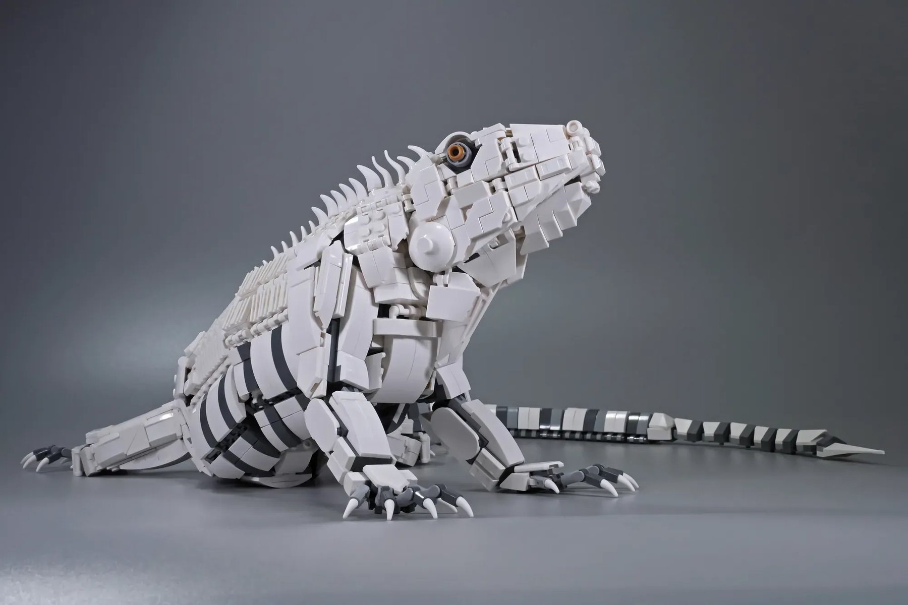 Official LEGO Ideas image showing another angle of the Green Iguana Mecha project