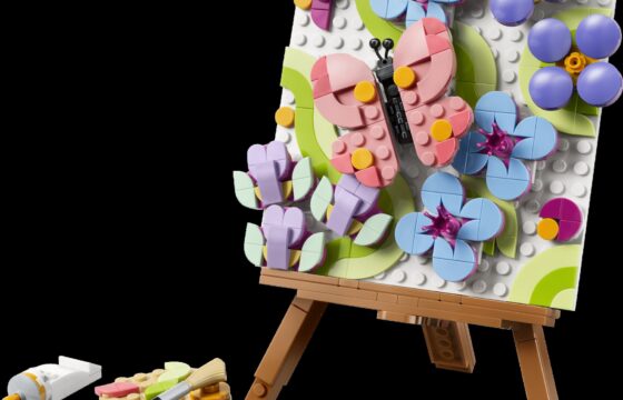 Official LEGO image of Floral Art Decor Painting (31390)