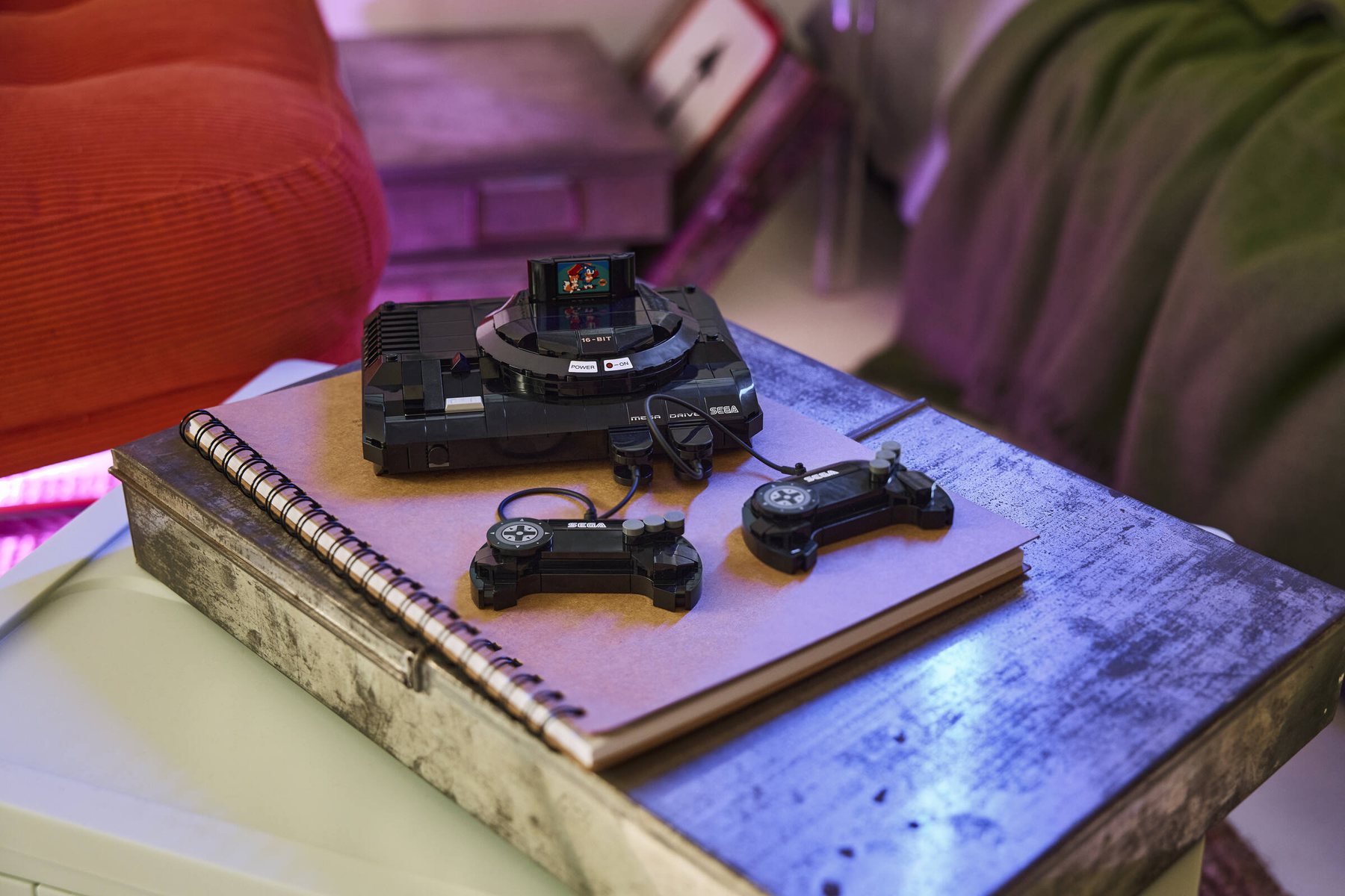 Official LEGO image showing another display angle of LEGO 40926 SEGA Genesis Console