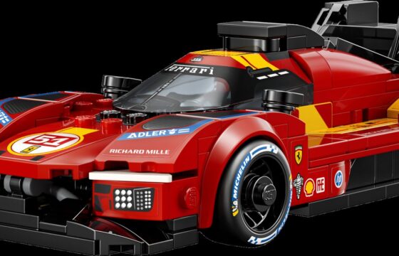 Official LEGO image of Ferrari 499P (77261)