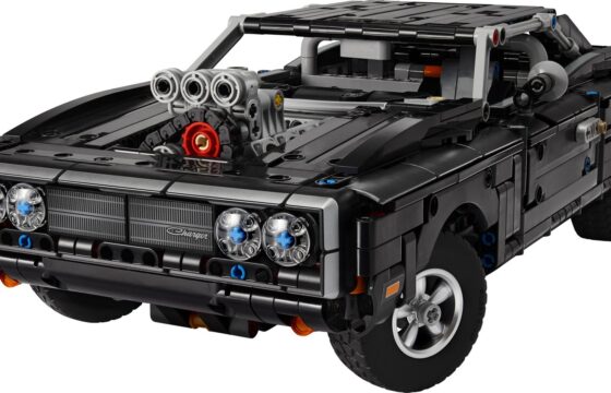 Official LEGO image of Fast and Furious Dodge Charger R/T Car