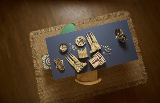 Official LEGO image of Sagrada Família