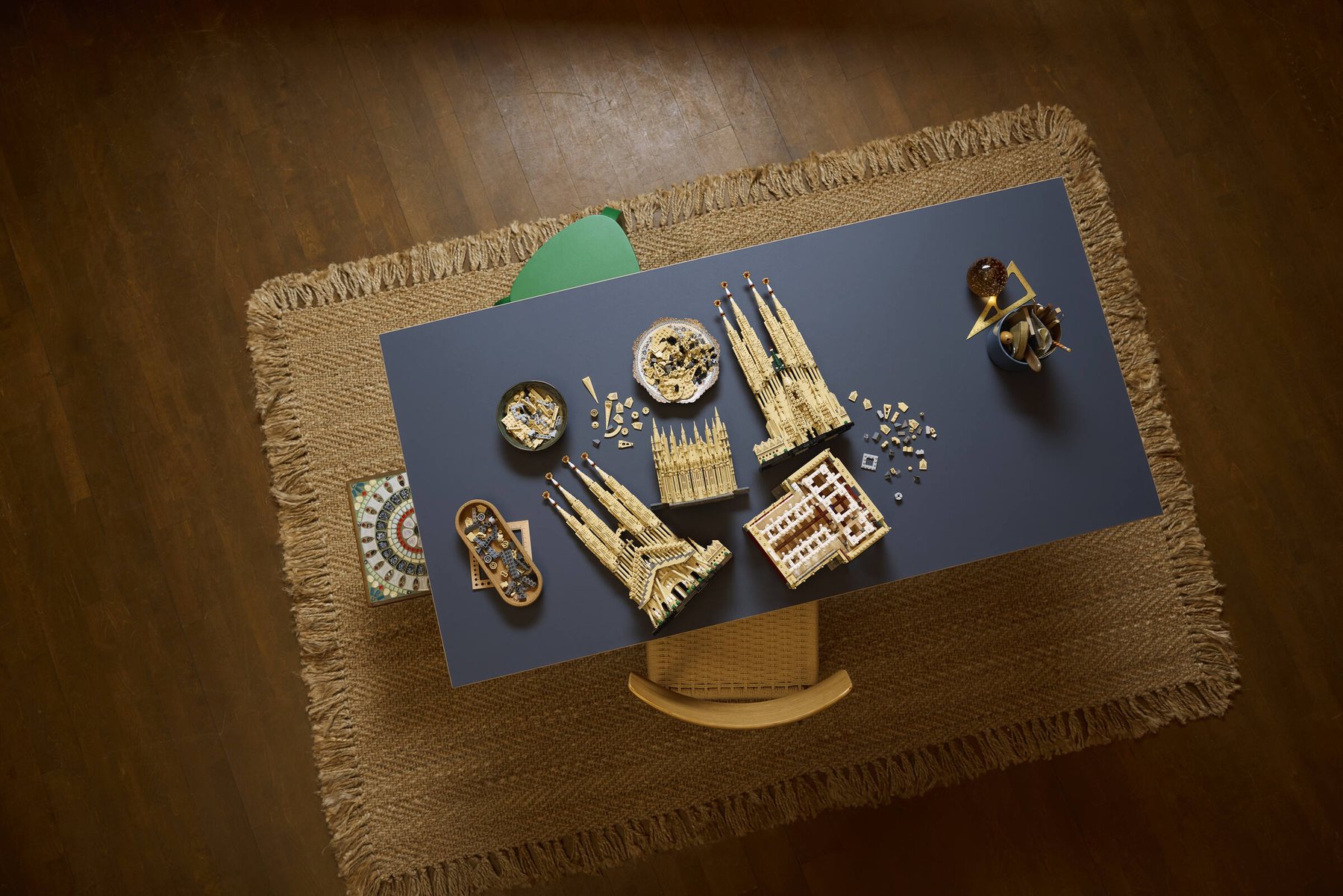 Official LEGO lifestyle image of LEGO Architecture 21065 Sagrada Família