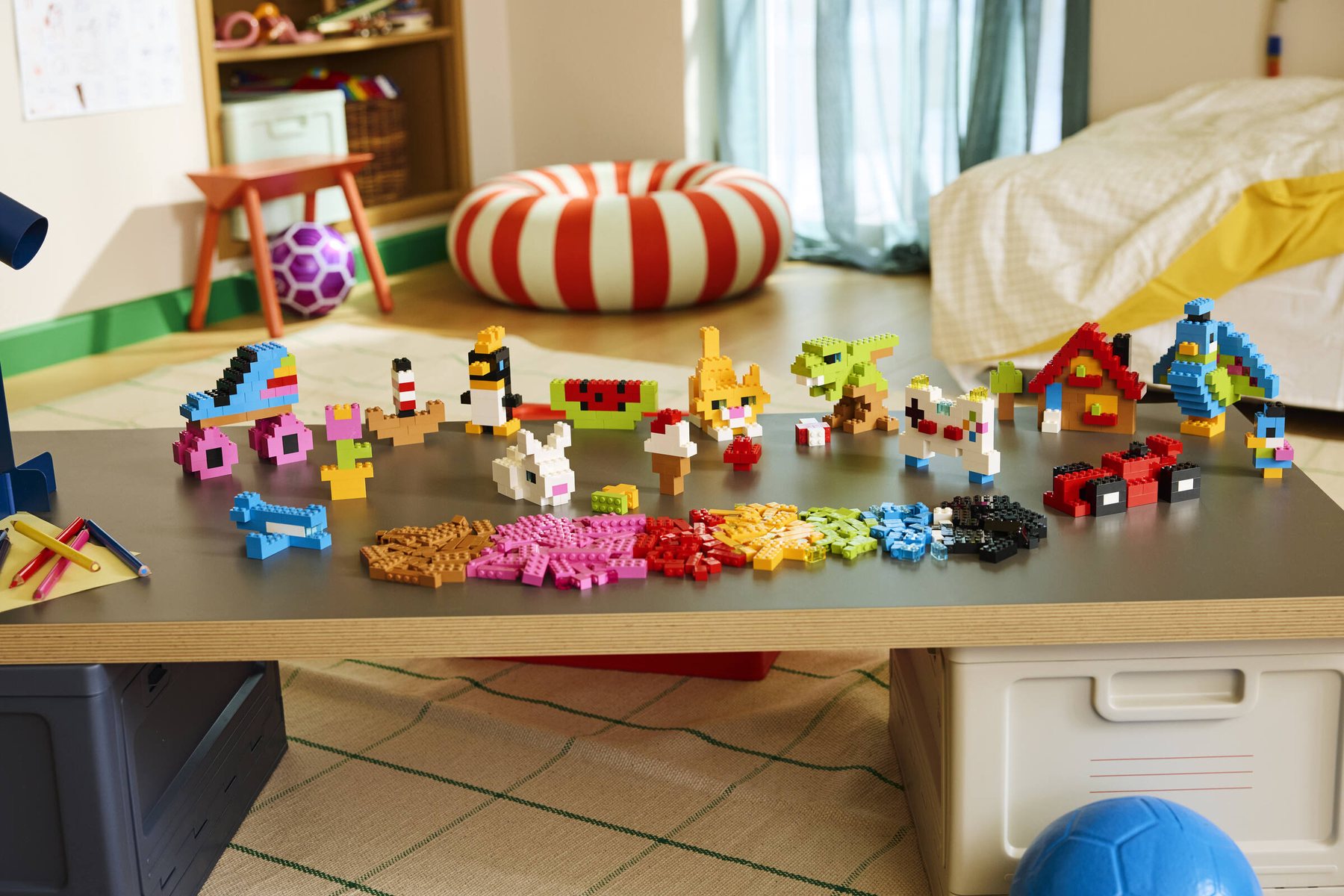 Official LEGO image of Creative Colorful Bricks
