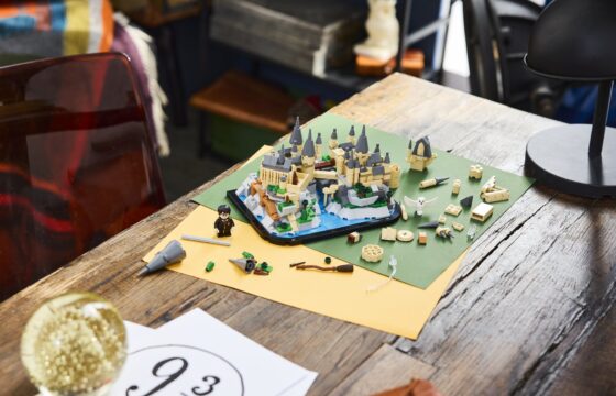 Official LEGO image of Mini Hogwarts Castle