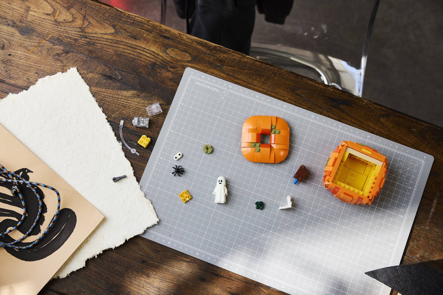 Official LEGO lifestyle image of Halloween Pumpkin Lantern