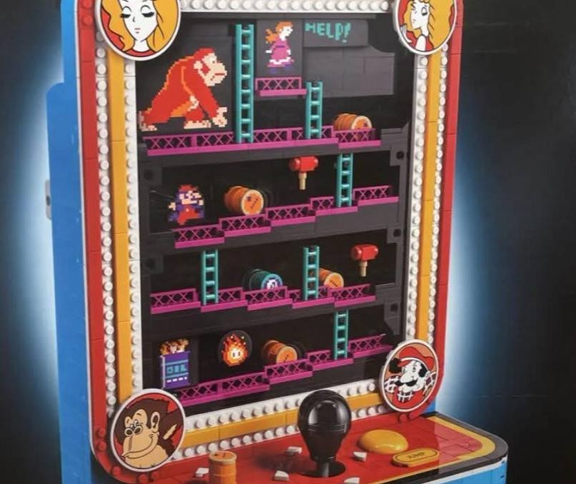 Close-up of the middle gameplay section from the rumored LEGO Donkey Kong Arcade 72051 image