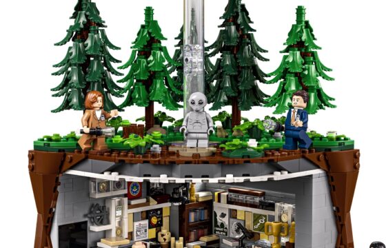 Official LEGO product image of The X-Files