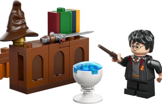 Official LEGO image of Dumbledore's Office with Harry Potter