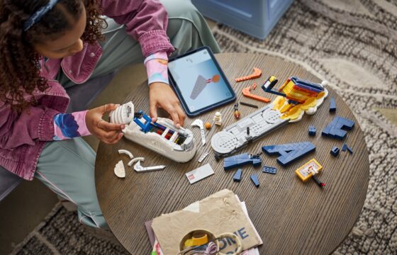 Official LEGO image of Nike Air Force 1 x LEGO Set