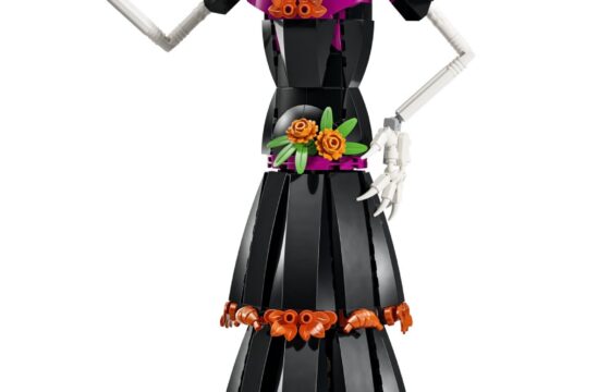 Official LEGO product image of La Catrina
