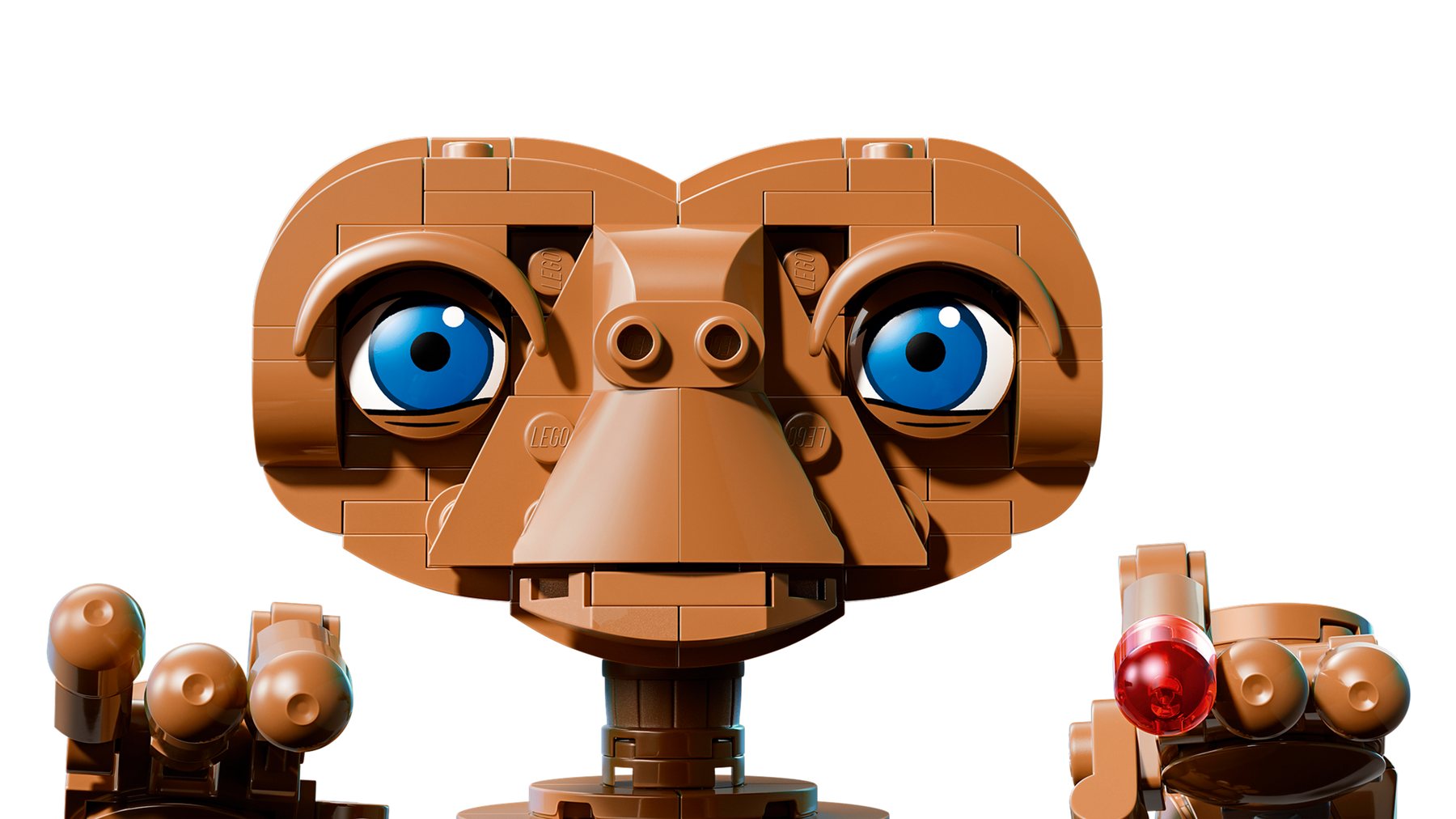 The head and hands of the E.T. figure from the LEGO® Ideas E.T. the Extra-Terrestrial set.