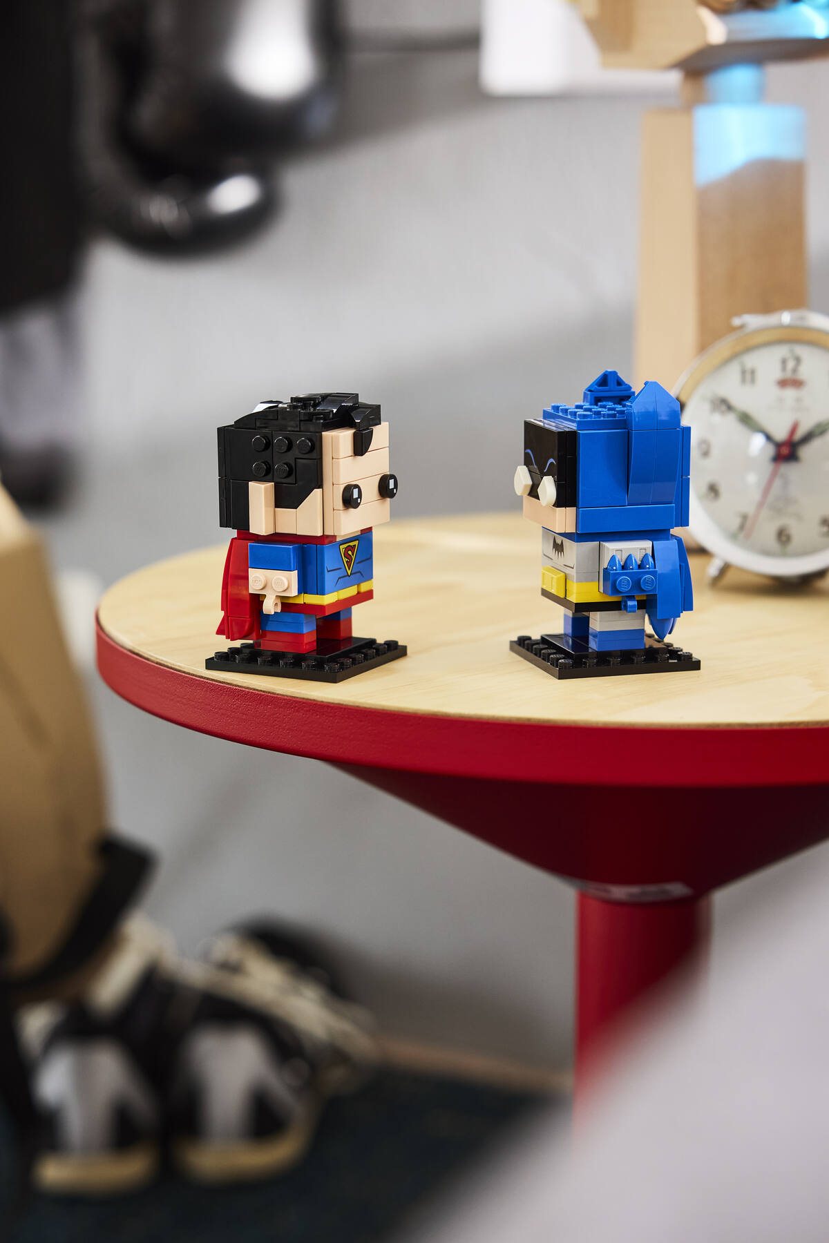 Official LEGO image of Golden Age Superman™ and Batman™ Figures (40859).