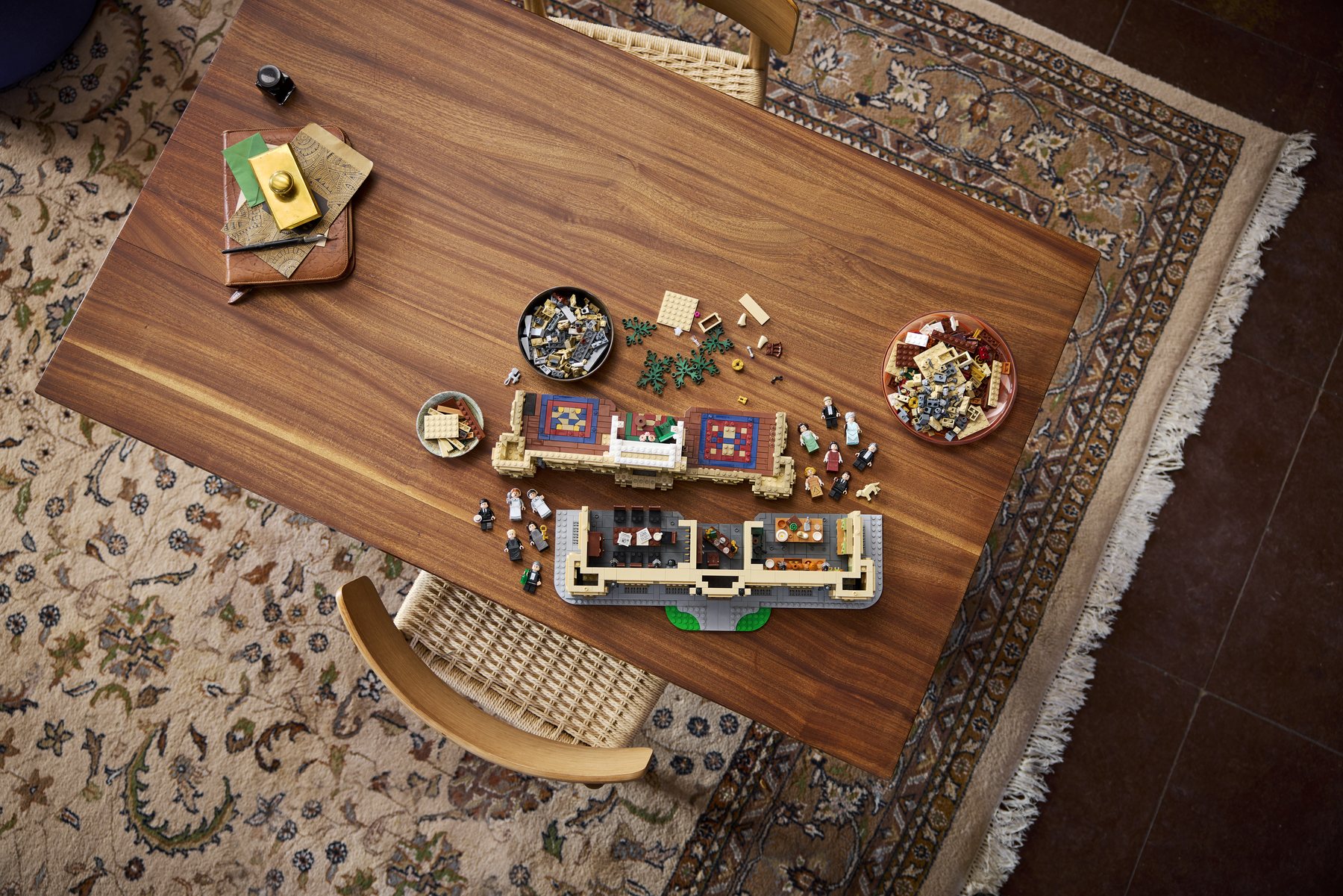Official LEGO image of Downton Abbey