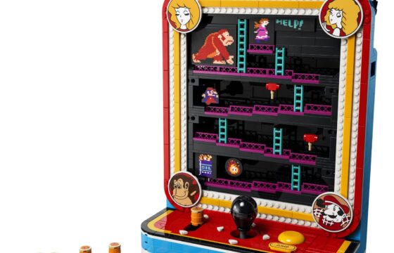 Official LEGO product image of Donkey Kong Arcade