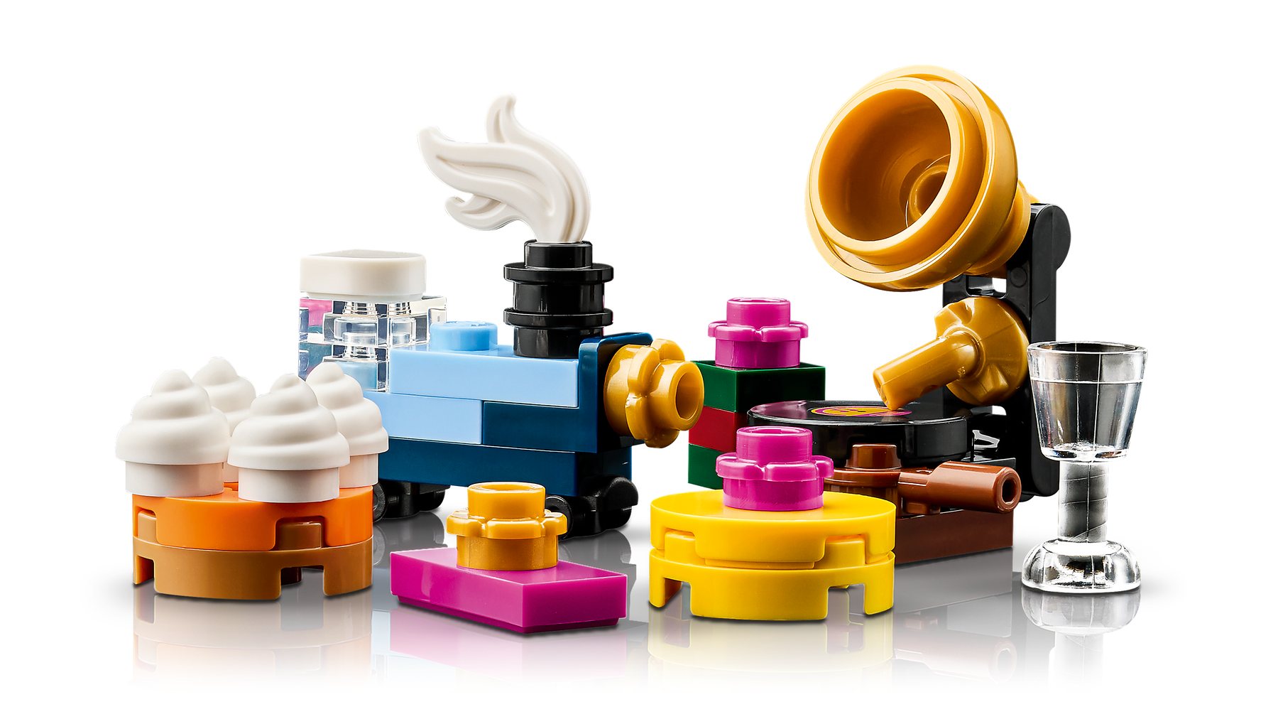 Official LEGO image of Holiday House