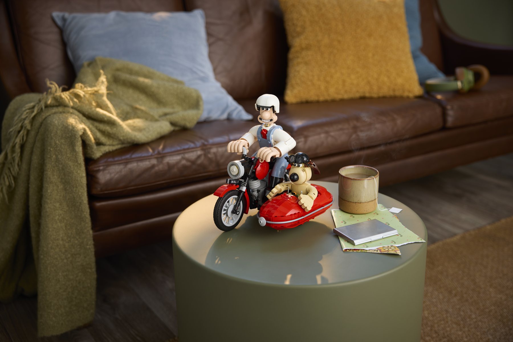Official LEGO image of Wallace & Gromit