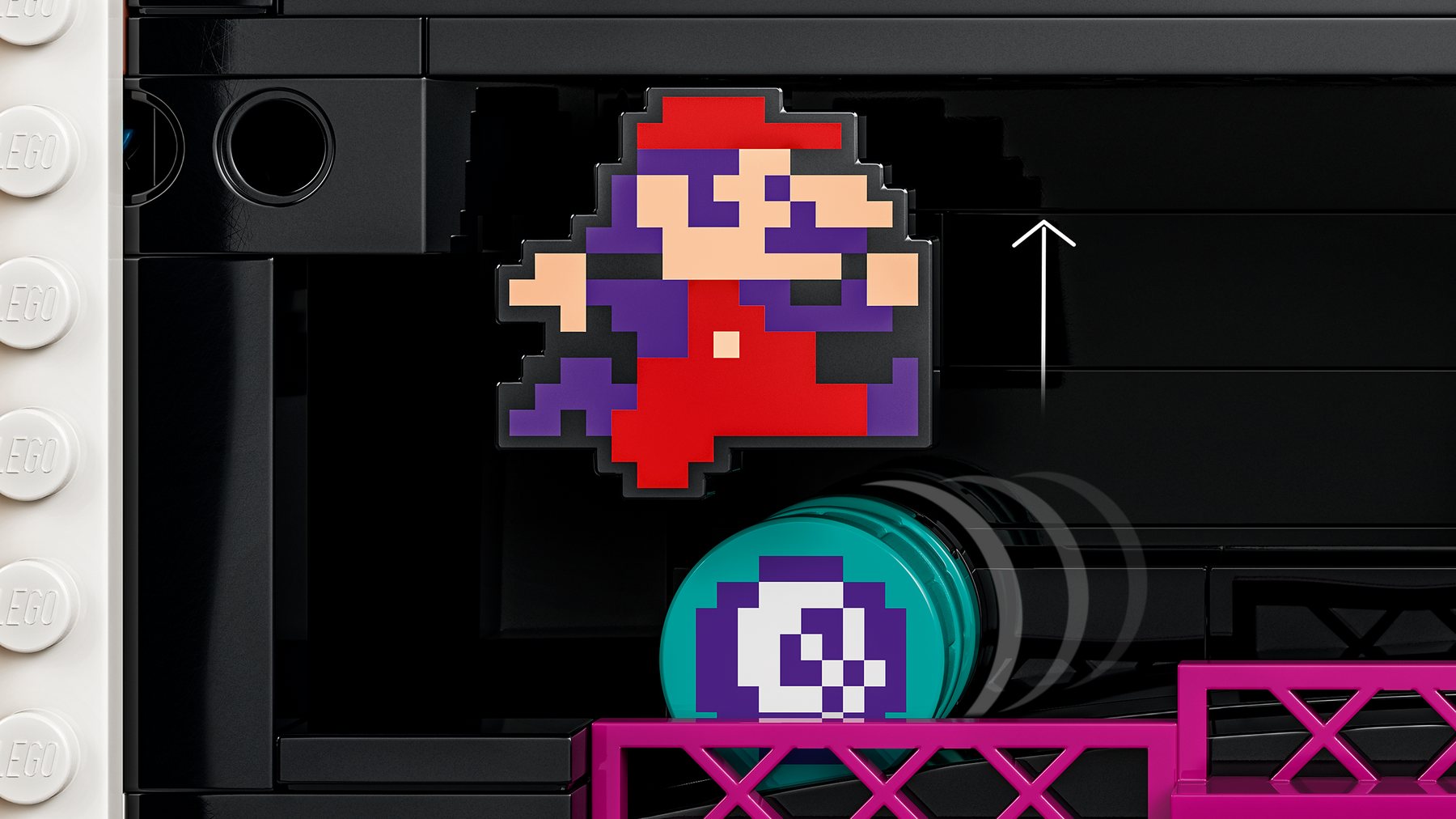 Close-up of LEGO® Donkey Kong™ Arcade with arrows showing how Jumpman can move and jump over the barrels in the game.