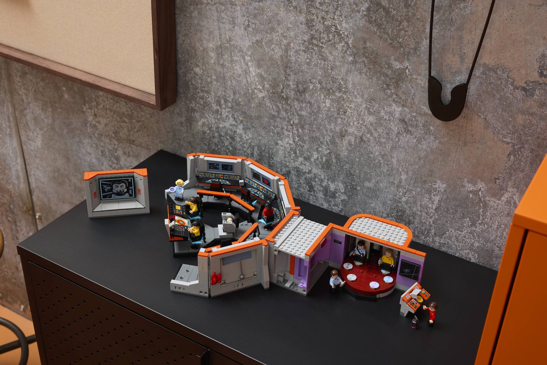 Official LEGO environment image of Star Trek: U.S.S. Enterprise NCC-1701 Bridge