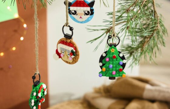 Official LEGO lifestyle image of Holiday Ornament Selection 2