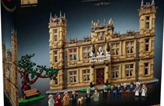 Leaked box image of a rumored LEGO Downton Abbey set